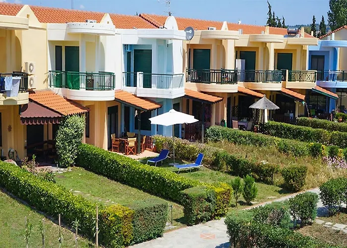 Eva\'S Houses Nikiti